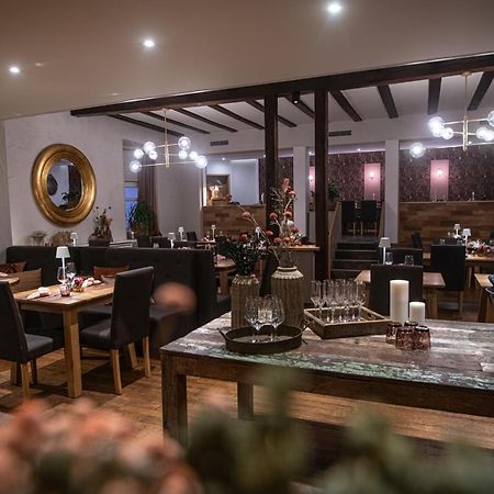 Landgasthaus & Hotel Zur Krone Dahn Ngoại thất bức ảnh