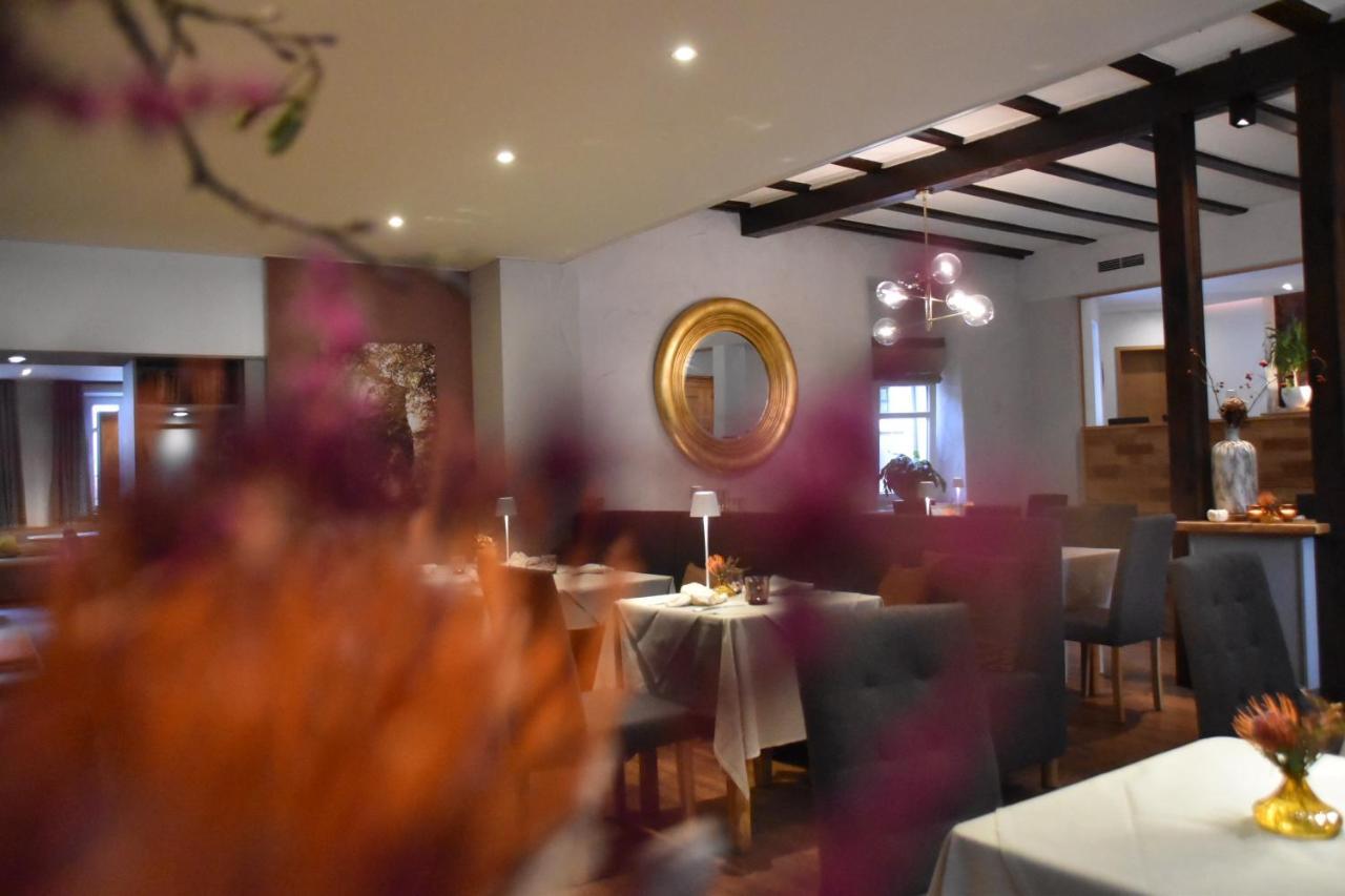 Landgasthaus & Hotel Zur Krone Dahn Ngoại thất bức ảnh