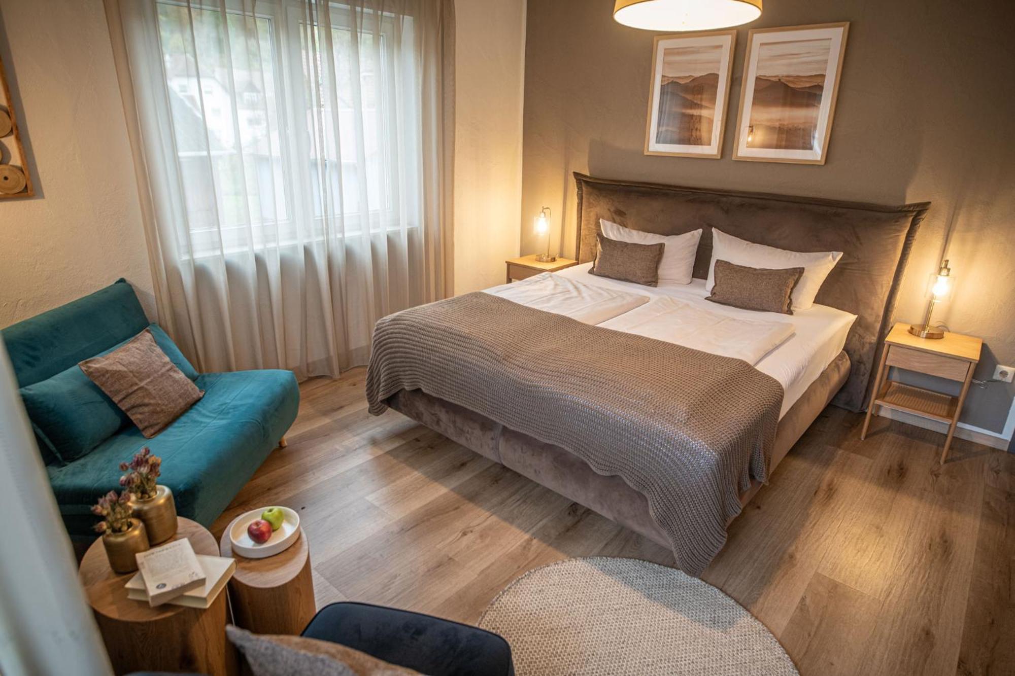 Landgasthaus & Hotel Zur Krone Dahn Ngoại thất bức ảnh