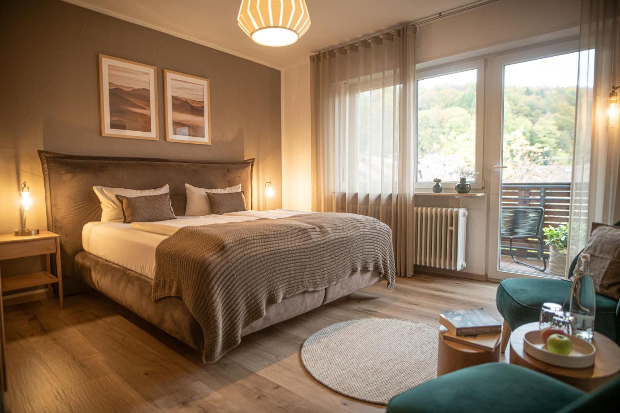 Landgasthaus & Hotel Zur Krone Dahn Ngoại thất bức ảnh